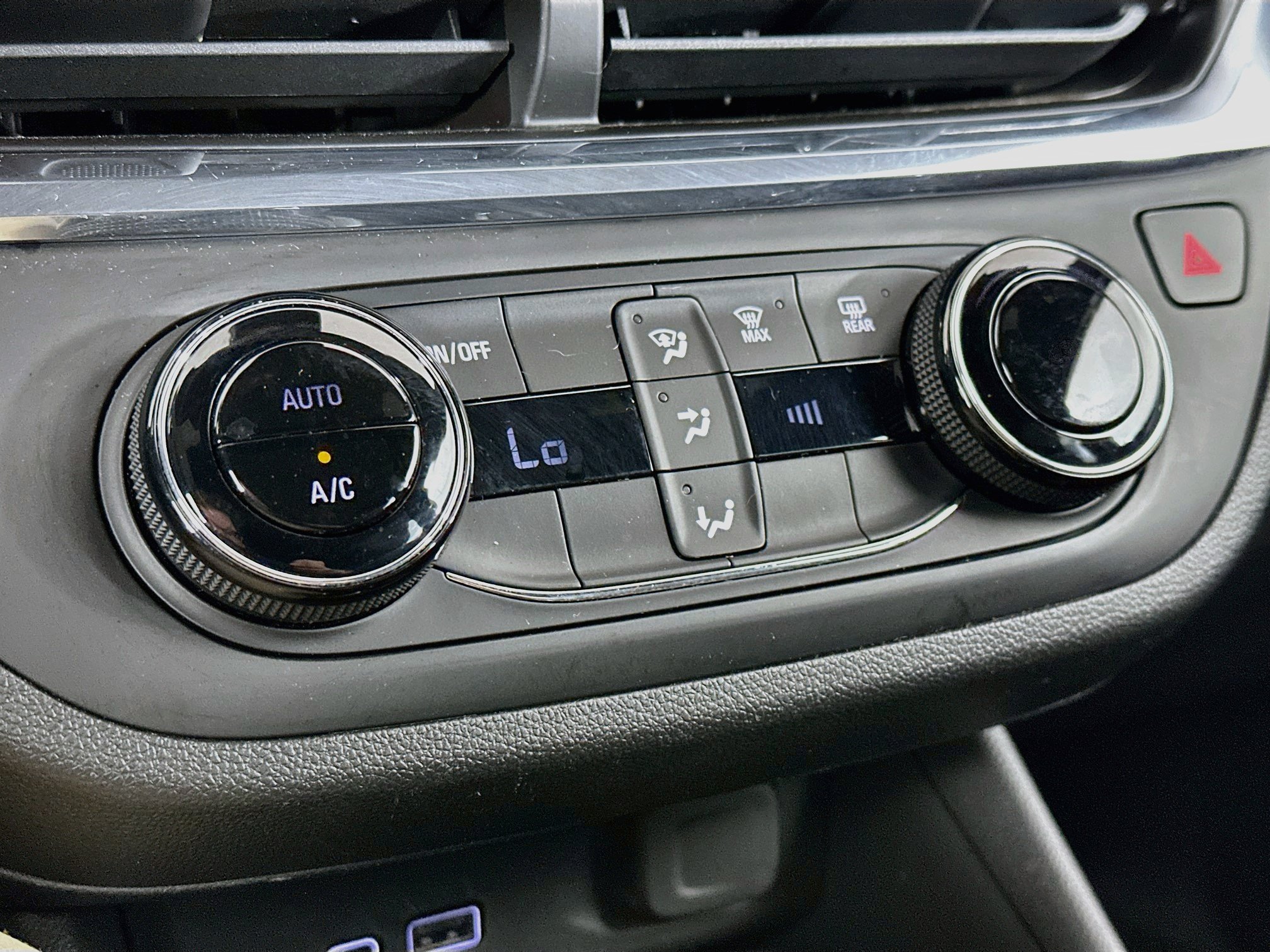 Used 2026 Buick Envista Preferred FWD image 23