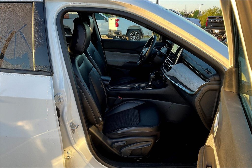 Used 2024 Jeep Compass Latitude AWD/4WD image 15