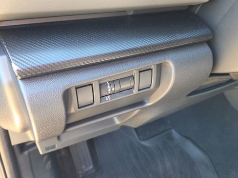 Certified 2024 Subaru Crosstrek 2.0i Premium AWD/4WD image 9