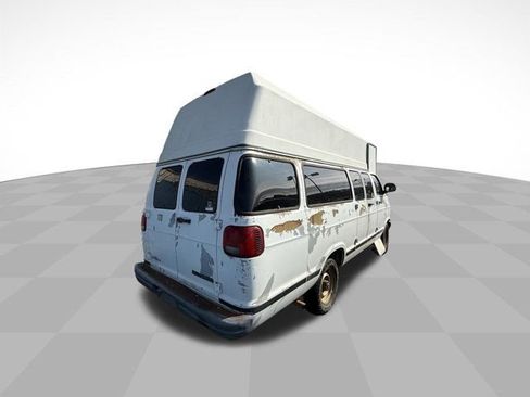 Used 2002 Dodge B3500 image 4