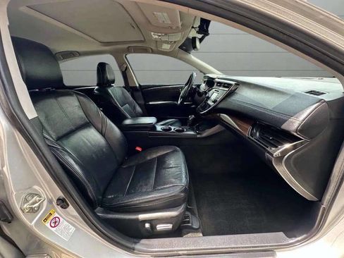 Used 2013 Toyota Avalon XLE image 38