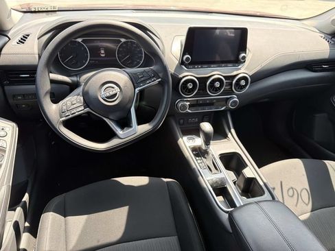 Used 2025 Nissan Sentra SV FWD image 11