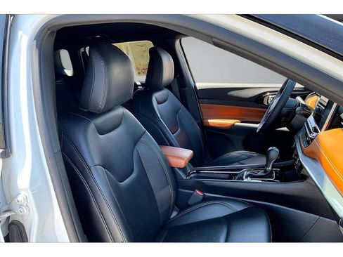 Certified 2024 Jeep Compass Limited AWD/4WD image 10