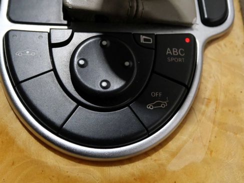 Used 2005 Mercedes-Benz SL 500 image 18