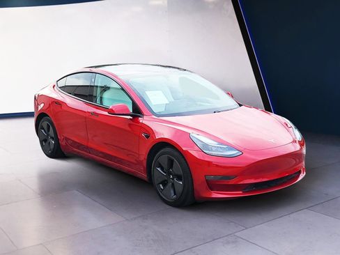 Used 2021 Tesla Model 3 Standard Range Plus image 7
