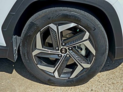 Certified 2024 Hyundai Tucson SEL w/ Convenience Package image 9