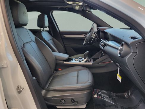 New 2025 Alfa Romeo Stelvio Sprint AWD/4WD image 37