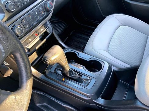Used 2017 Chevrolet Colorado W/T RWD image 17