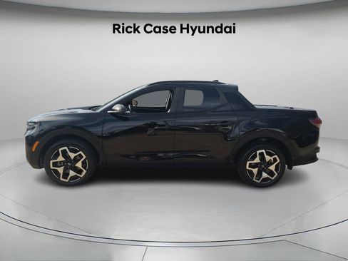 Used 2023 Hyundai Santa Cruz Limited image 3