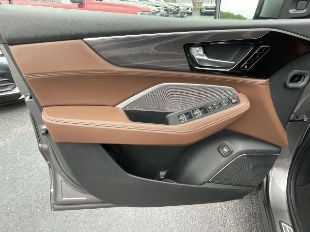 Used 2023 Acura MDX w/ Advance Package AWD/4WD image 14