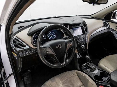 Used 2017 Hyundai Santa Fe Sport image 3