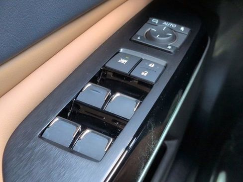 Used 2025 Lexus ES 350 w/ Premium Package FWD image 25