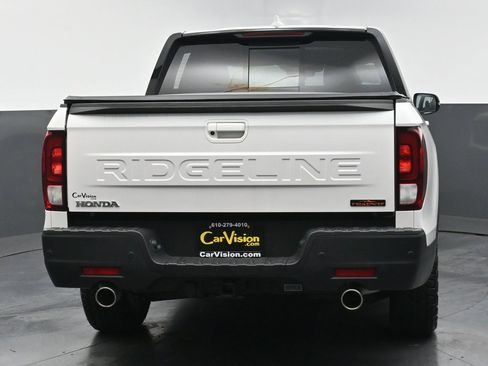 Used 2025 Honda Ridgeline TrailSport image 4
