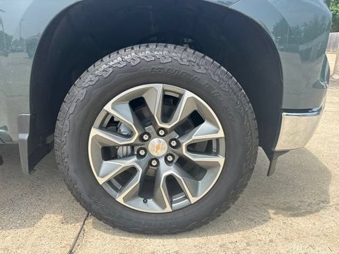 New 2026 Chevrolet Silverado 1500 LT w/ Z71 Off-Road Package AWD/4WD image 13