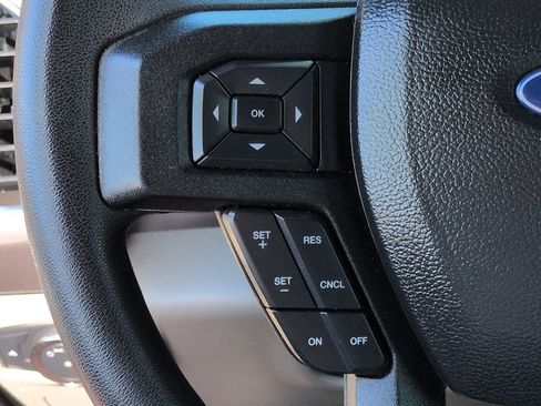 Used 2017 Ford F250 XLT AWD/4WD image 22