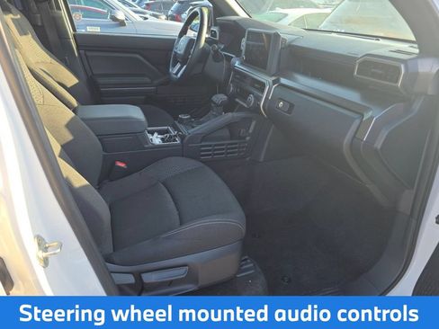 Used 2025 Toyota 4Runner SR5 AWD/4WD image 12