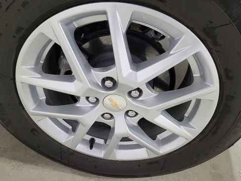 Used 2024 Chevrolet Equinox LT image 28