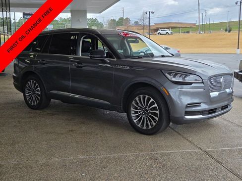 Used 2023 Lincoln Aviator Reserve AWD/4WD image 6