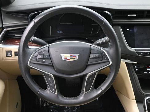 Used 2018 Cadillac XT5 Premium Luxury image 21
