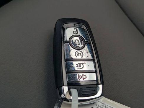 New 2026 Lincoln Corsair Premiere image 25