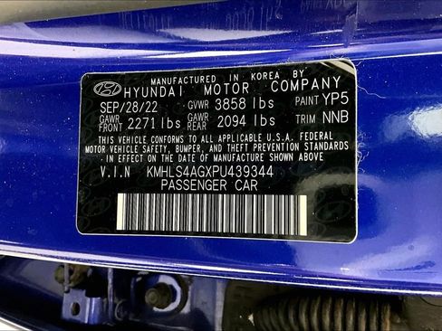 Used 2023 Hyundai Elantra SEL w/ Convenience Package image 39