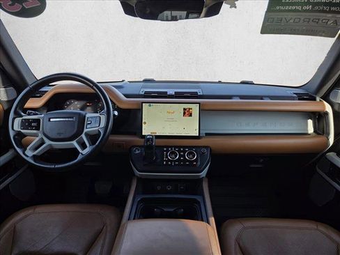 Certified 2023 Land Rover Defender 130 SE image 18