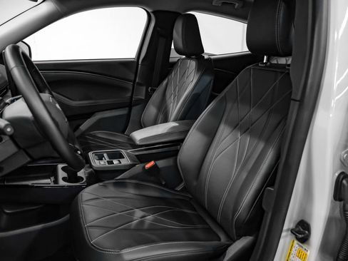 Used 2025 Ford Mustang Mach-E Select RWD image 34