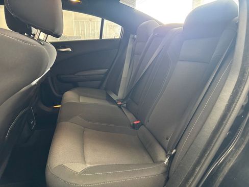 Used 2019 Dodge Charger SXT image 15