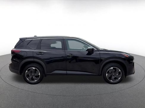 Used 2025 Nissan Rogue SV AWD/4WD image 15