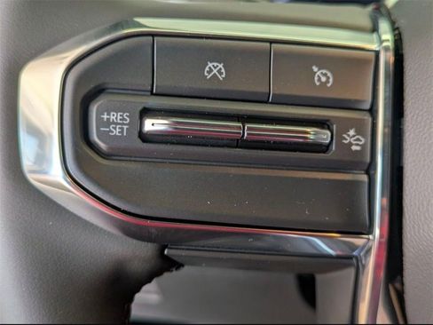 New 2026 GMC Canyon Denali image 16