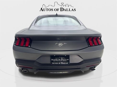 Used 2025 Ford Mustang Coupe image 7