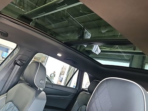 New 2026 Volkswagen Atlas Cross Sport SEL Premium R-Line image 29