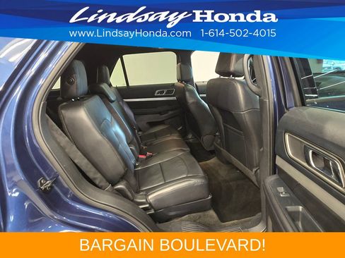 Used 2016 Ford Explorer XLT w/ Equipment Group 202A AWD/4WD image 11