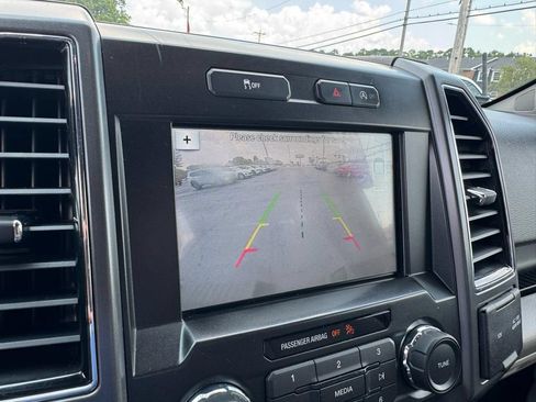 Used 2018 Ford F150 XLT w/ Equipment Group 302A Luxury AWD/4WD image 26