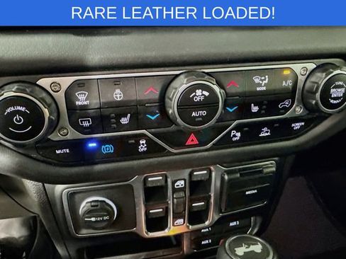 Used 2024 Jeep Wrangler High Altitude AWD/4WD image 21