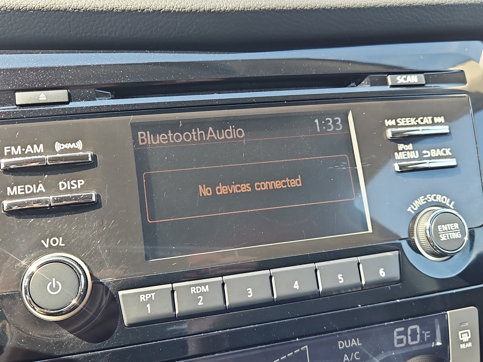 Used 2017 Nissan Rogue SV FWD image 17