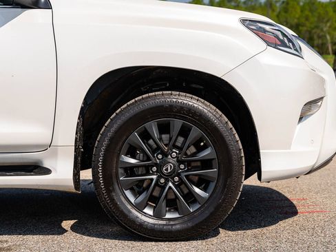 Used 2023 Lexus GX 460 Premium w/ Premium Package AWD/4WD image 9