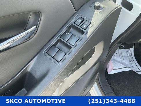Used 2024 Nissan Frontier SV w/ SV Convenience Package AWD/4WD image 22