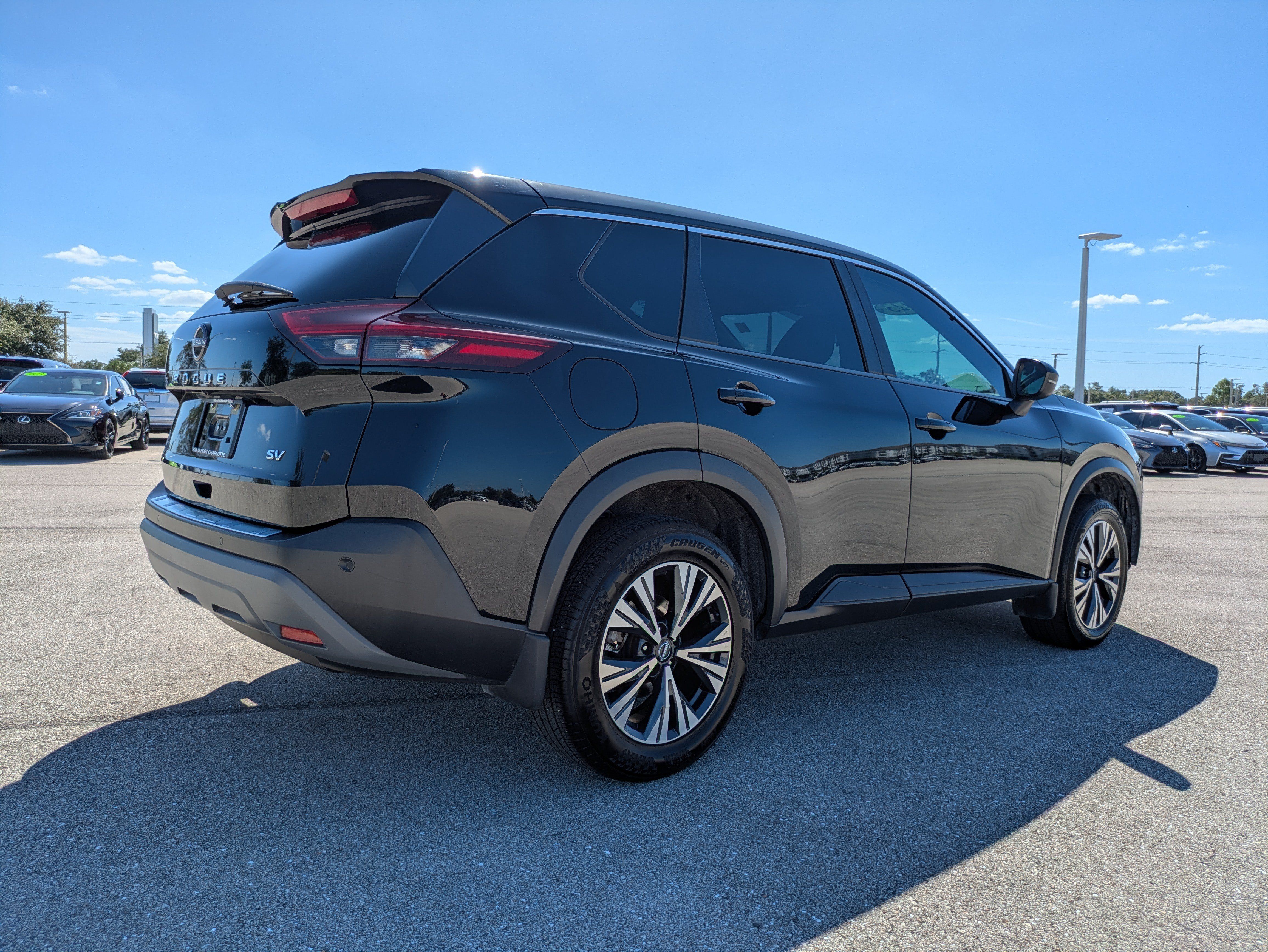 Used 2023 Nissan Rogue SV FWD image 4