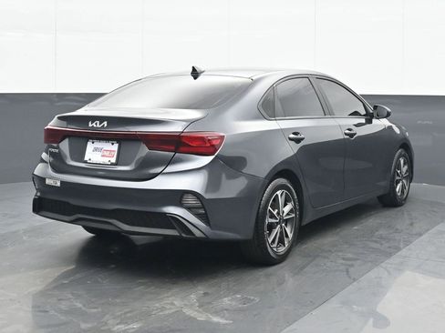 Used 2022 Kia Forte LXS image 6