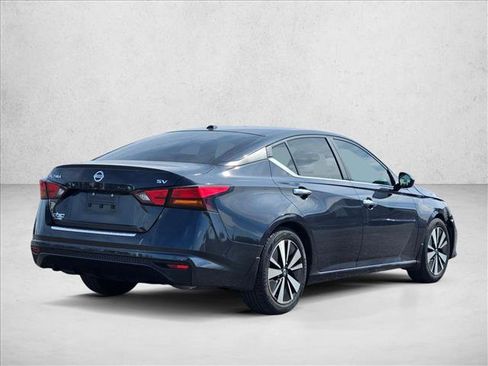 Used 2022 Nissan Altima 2.5 SV image 4