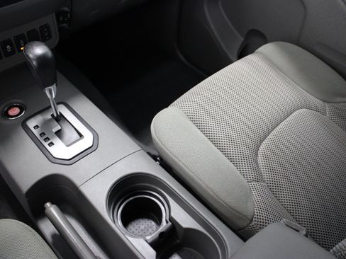 Used 2021 Nissan Frontier SV w/ Midnight Edition Floor Mats RWD image 16
