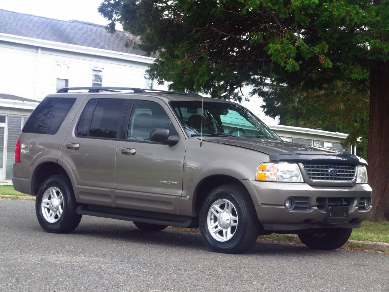Used 2002 Ford Explorer XLT AWD/4WD image 6