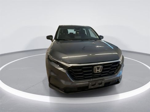 Used 2023 Honda CR-V LX image 2