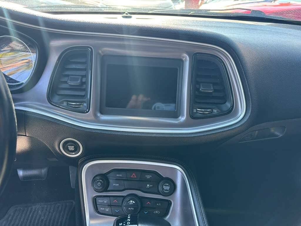 Used 2019 Dodge Challenger SXT RWD image 16