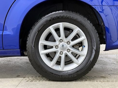 Used 2020 Dodge Grand Caravan SE image 12