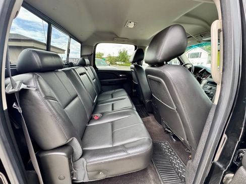 Used 2012 GMC Sierra 3500 SLT w/ SLT Convenience Package image 17