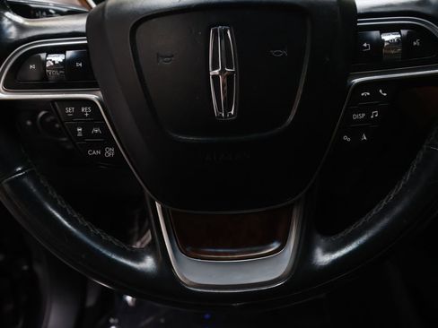 Used 2020 Lincoln Nautilus Black Label w/ Cargo Utility Package image 18