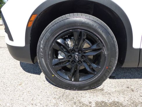 Used 2022 Chevrolet Blazer LT FWD image 14