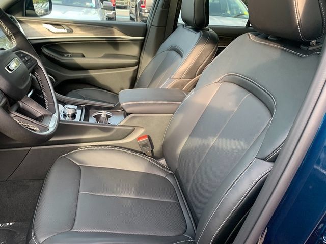 New 2027 Jeep Grand Cherokee Limited AWD/4WD image 11